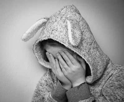 girl crying how to raise a happy child